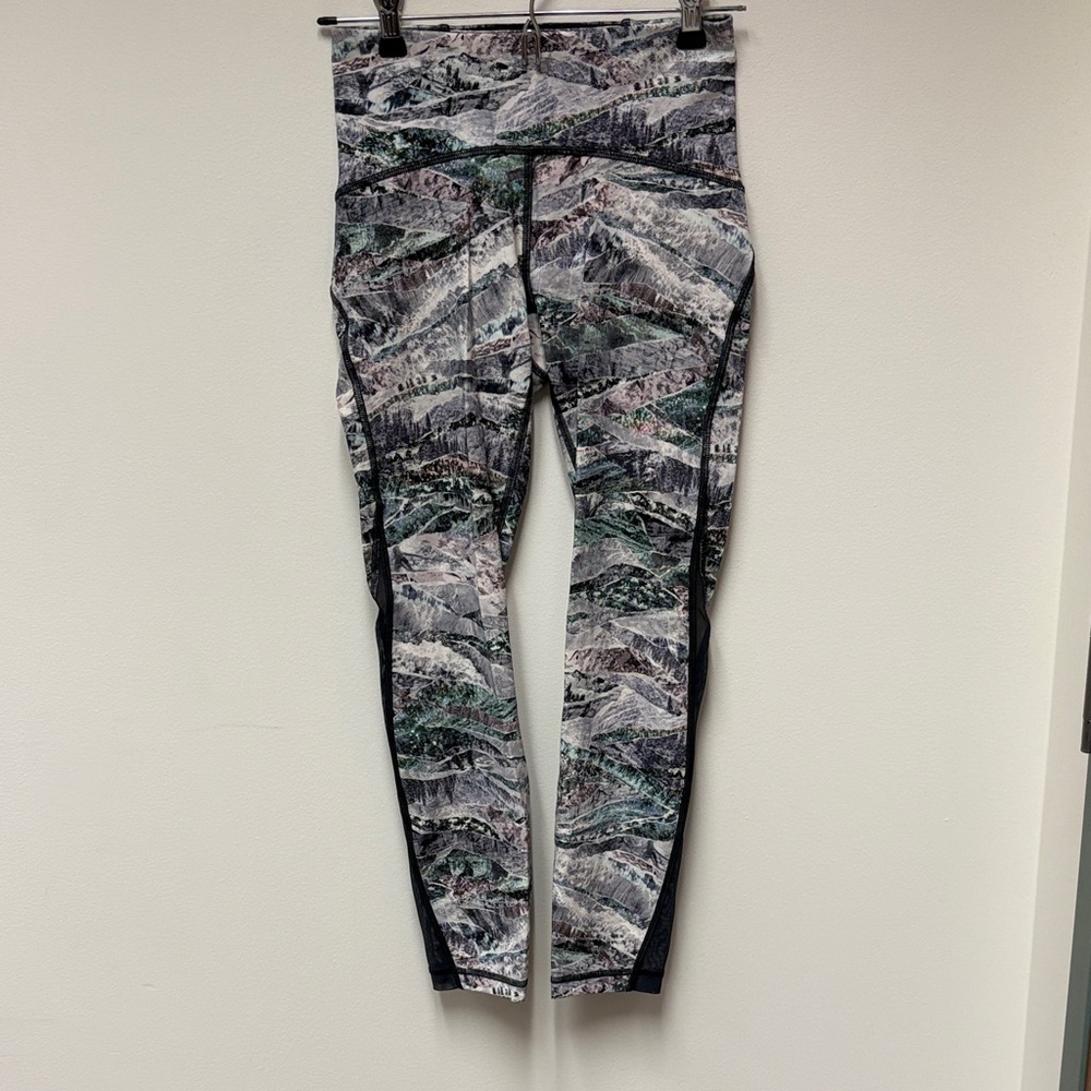 Lululemon Train Times 7/8 pants